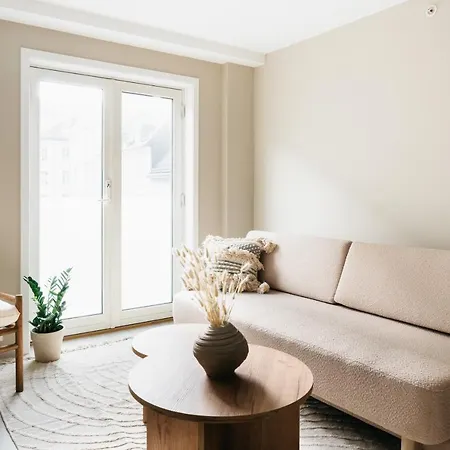 Urban - Stylish Scandinavian Gem With French Balcony Apartament